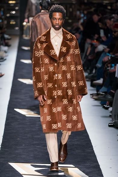 fendi uomo 2019 2010 milano|sfilata fendi milano.